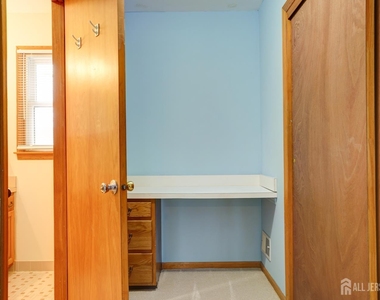 11 Lenox Street - Photo Thumbnail 19