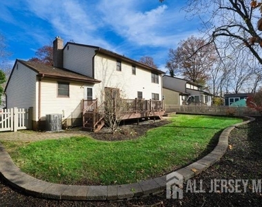 11 Lenox Street - Photo Thumbnail 31