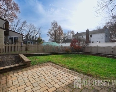 11 Lenox Street - Photo Thumbnail 29