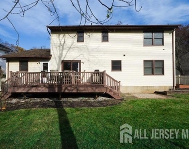 11 Lenox Street - Photo Thumbnail 27