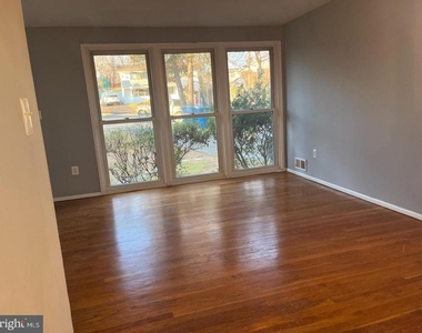 6323 Fenton Court - Photo Thumbnail 5
