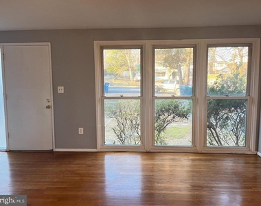 6323 Fenton Court - Photo Thumbnail 4