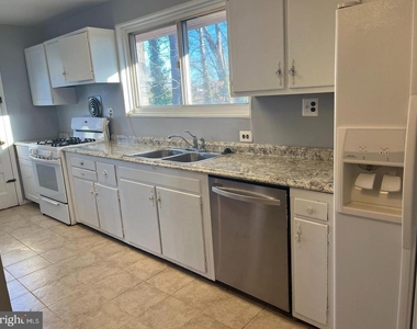 6323 Fenton Court - Photo Thumbnail 6