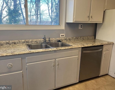 6323 Fenton Court - Photo Thumbnail 11