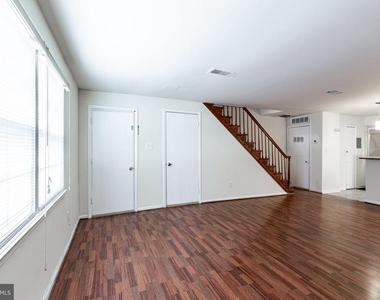 430 N Patrick Street - Photo Thumbnail 4