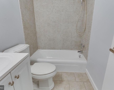 26 Canterbury Square - Photo Thumbnail 14