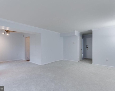 26 Canterbury Square - Photo Thumbnail 9