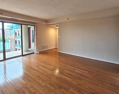 505 E Braddock Road E - Photo Thumbnail 21