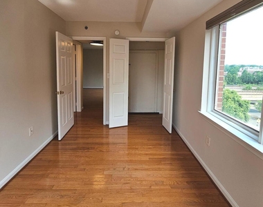 505 E Braddock Road E - Photo Thumbnail 28