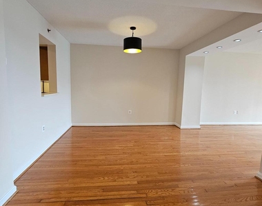 505 E Braddock Road E - Photo Thumbnail 17