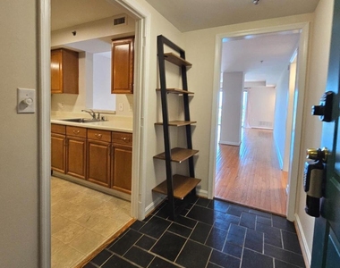 505 E Braddock Road E - Photo Thumbnail 7