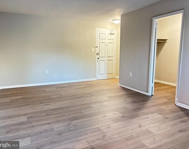 1300 S Arlington Ridge Road - Photo Thumbnail 3
