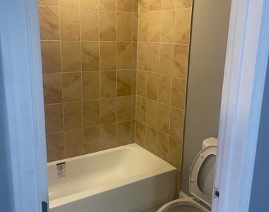 5618 Appletree Street - Photo Thumbnail 8