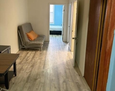 904 Arch Street - Photo Thumbnail 7