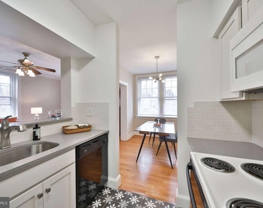 6655 Mccallum Street - Photo Thumbnail 4