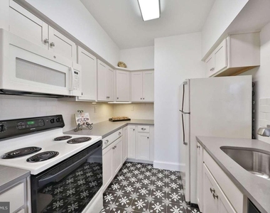 6655 Mccallum Street - Photo Thumbnail 5