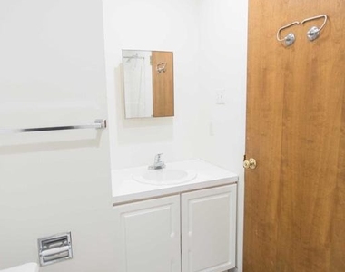 1600-2 Walnut Street - Photo Thumbnail 16