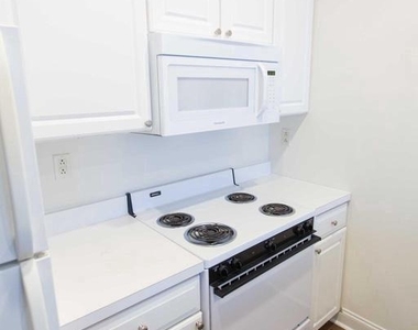 1600-2 Walnut Street - Photo Thumbnail 8