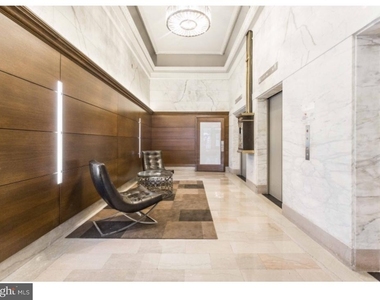 1600-2 Walnut Street - Photo Thumbnail 2
