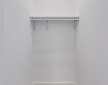 2203 N 7th Street - Photo Thumbnail 5