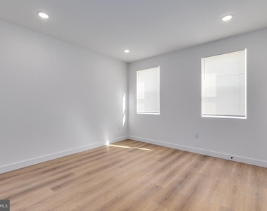 2203 N 7th Street - Photo Thumbnail 3