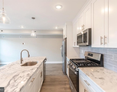 1517 N Stillman Street - Photo Thumbnail 5