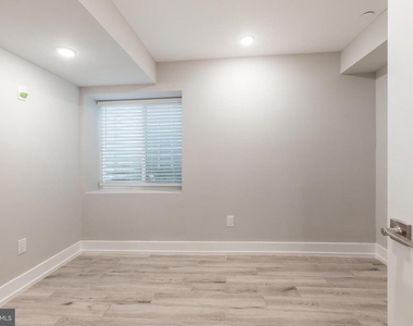 2550 N Howard Street - Photo Thumbnail 7
