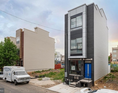 2550 N Howard Street - Photo Thumbnail 14
