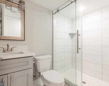 2550 N Howard Street - Photo Thumbnail 9