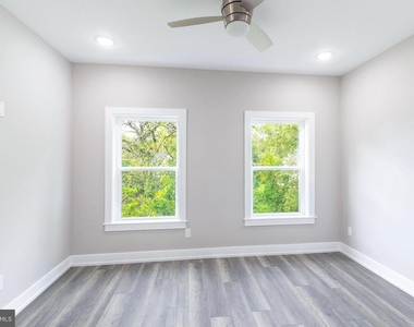 103 E Duval Street - Photo Thumbnail 12