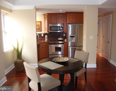 1701 Locust Street - Photo Thumbnail 3