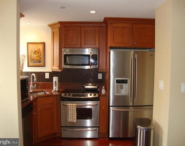 1701 Locust Street - Photo Thumbnail 4