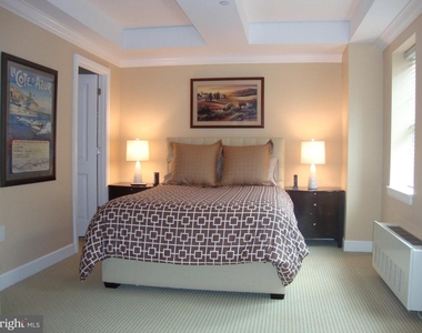 1701 Locust Street - Photo Thumbnail 5