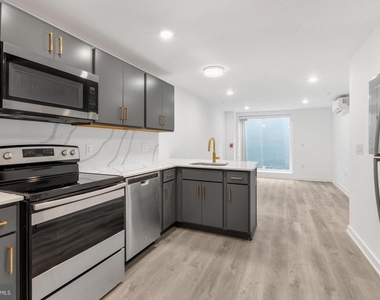 2046 E Lehigh Avenue - Photo Thumbnail 1
