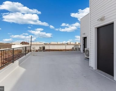 2046 E Lehigh Avenue - Photo Thumbnail 23