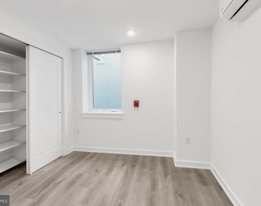 2046 E Lehigh Avenue - Photo Thumbnail 14