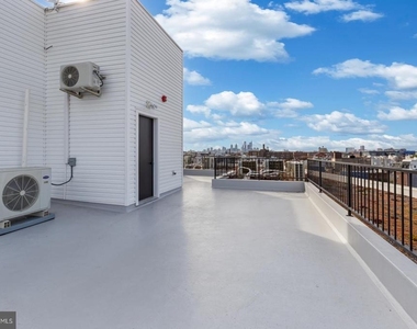 2046 E Lehigh Avenue - Photo Thumbnail 19