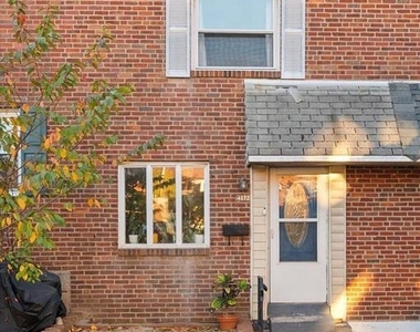 4572 Manayunk Avenue - Photo Thumbnail 2