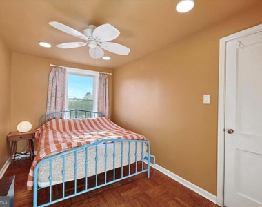 4572 Manayunk Avenue - Photo Thumbnail 13
