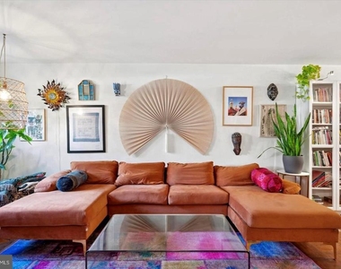 4572 Manayunk Avenue - Photo Thumbnail 6