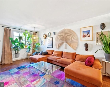 4572 Manayunk Avenue - Photo Thumbnail 5