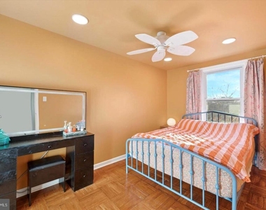 4572 Manayunk Avenue - Photo Thumbnail 12