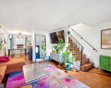 4572 Manayunk Avenue - Photo Thumbnail 4