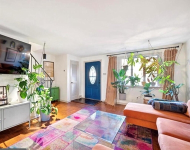 4572 Manayunk Avenue - Photo Thumbnail 3