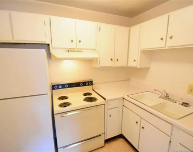 629 Gables Court - Photo Thumbnail 9