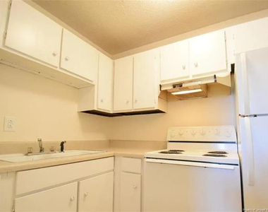 629 Gables Court - Photo Thumbnail 10