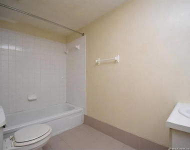 629 Gables Court - Photo Thumbnail 16
