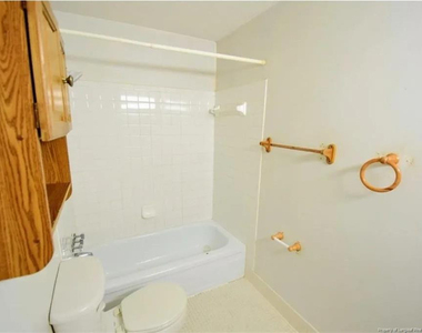 629 Gables Court - Photo Thumbnail 17