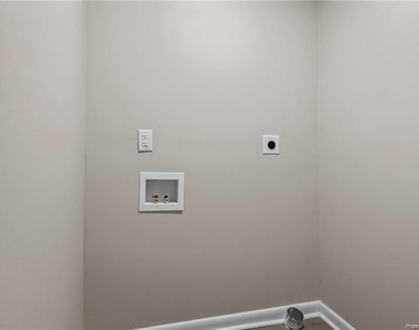 3610 Yorktown Road - Photo Thumbnail 10
