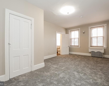 212 E Broad Street - Photo Thumbnail 6